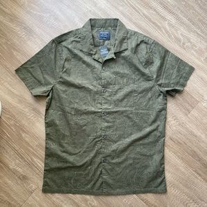 NWT Abercrombie Short Sleeve Button-up